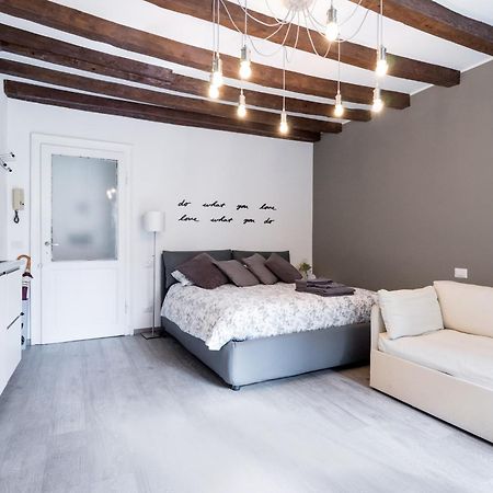 Navigli - Vigevano 45 & Casale 3A Studios มิลาน ภายนอก รูปภาพ