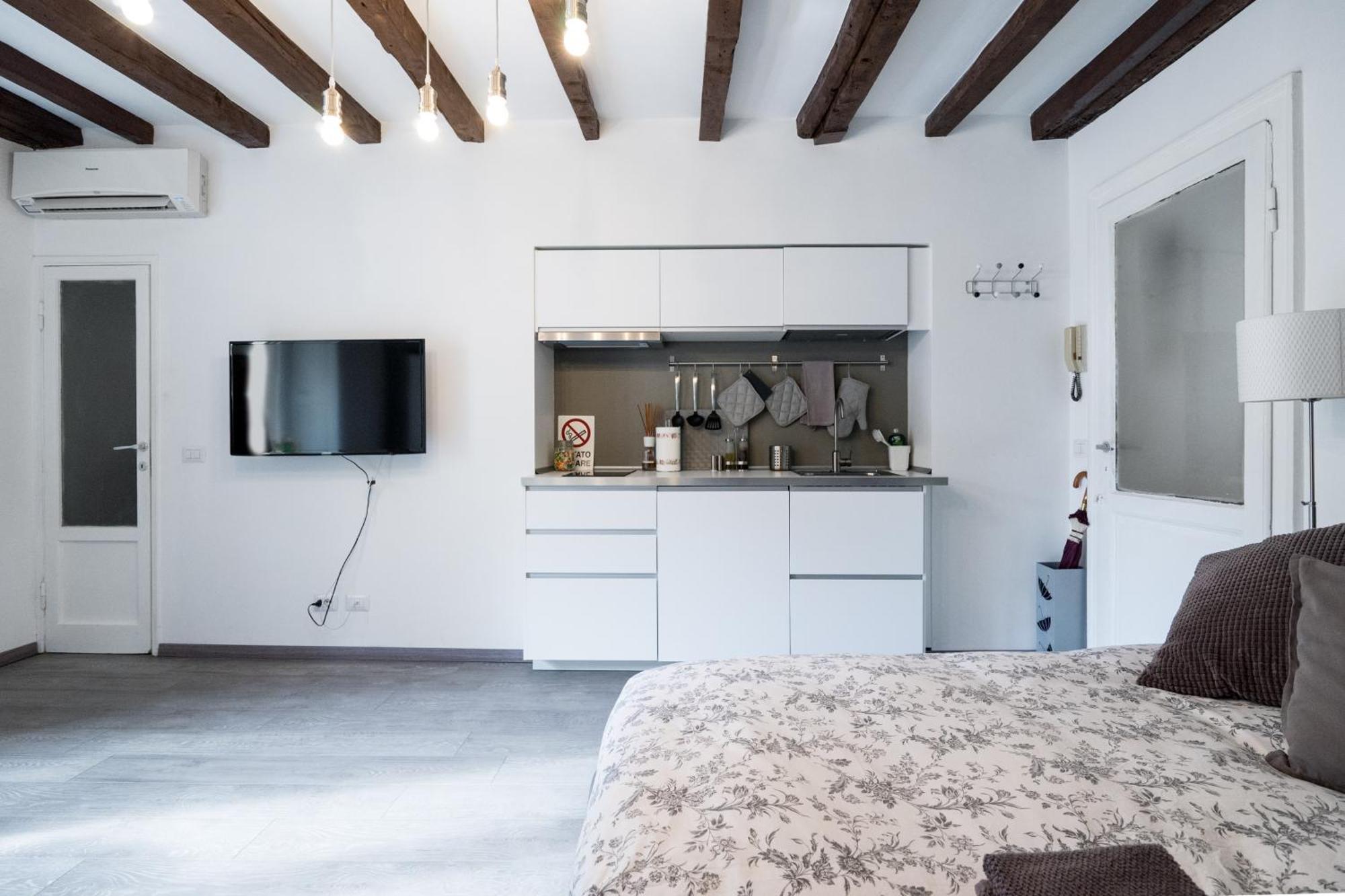 Navigli - Vigevano 45 & Casale 3A Studios มิลาน ห้อง รูปภาพ